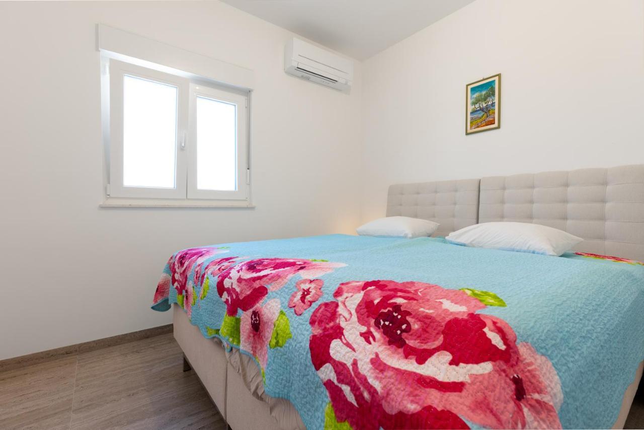 Villa Relax - Beheizter - Heated Pool Kastela