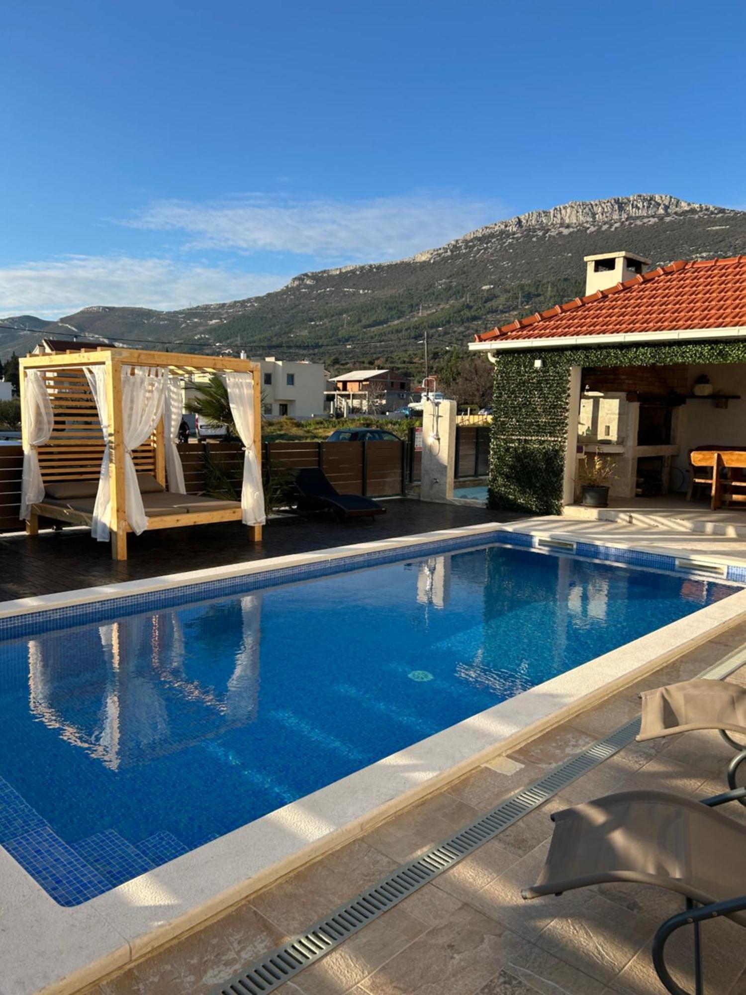 Villa Relax - Beheizter - Heated Pool Kastela